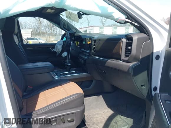 ✅ 2025 Chevrolet Silverado 1500 • VIN: 3GCUKJEL2SG115606 • Лот: 41917657. Опубликован ранее на IAAI с пробегом 10 413 миль. Бесплатный доступ к архиву аукционных продаж из США и подробный отчёт об истории автомобиля на DreamBid. Изображение 5.