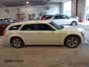 2005 Dodge Magnum SE с VIN 2D4FV48VX5H167085, выставлен на аукционе IAAI как лот 42628106 с пробегом 195 097 миль миль и . История ставок и продаж доступна на DreamBid. Изображение 13.