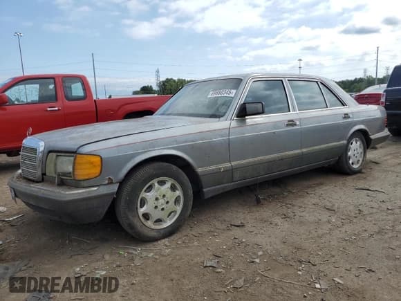 ✅ 1991 Mercedes-Benz 420 SEL • VIN: WDBCA35E6MA607440 • Lot: 69880345. Wystawiony na Copart z przebiegiem 149 039 mil. Bezpłatny archiwum sprzedaży aukcyjnych z USA i szczegółowy raport historii pojazdu na DreamBid. Zdjęcie 1.