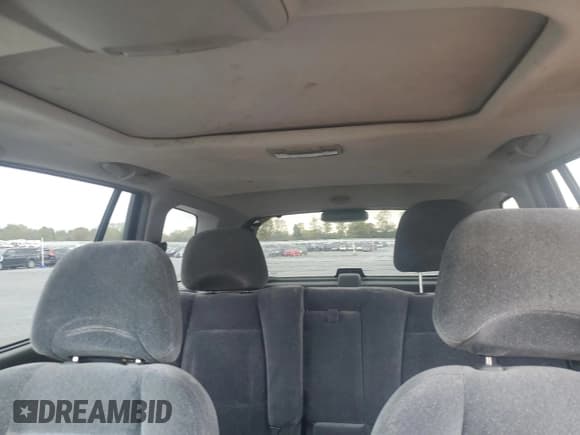 ✅ 2004 Hyundai Santa Fe GLS • VIN: KM8SC73D24U770606 • Lot: 81580075. Listed on Copart with 199,227 mi. Free auction sales archive from the USA and detailed vehicle history report at DreamBid. Image 10.