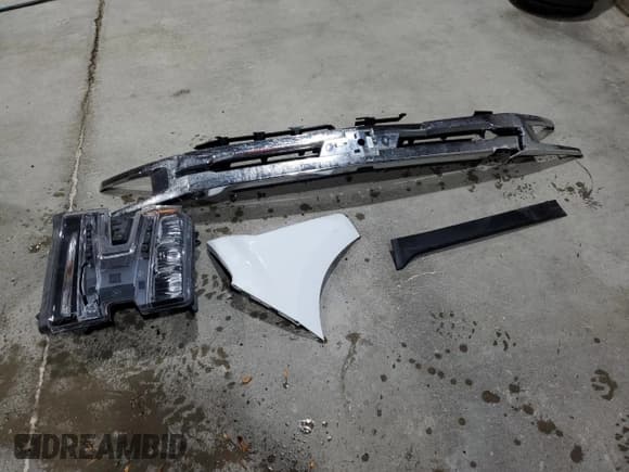 ✅ 2021 Chevrolet Silverado 1500 LT • VIN: 1GCUYDED3MZ293262 • Lot: 71454134. Wystawiony na Copart z przebiegiem 32 602 mil. Bezpłatny archiwum sprzedaży aukcyjnych z USA i szczegółowy raport historii pojazdu na DreamBid. Zdjęcie 14.