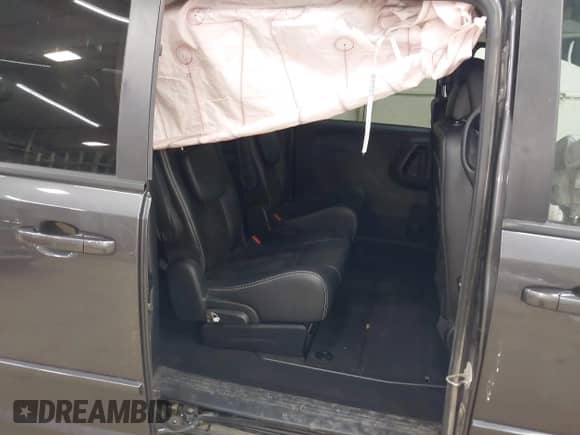 2017 Dodge Grand Caravan SXT с VIN 2C4RDGCGXHR558596, выставлен на аукционе IAAI как лот 43288694 с пробегом 90 473 миль миль и . История ставок и продаж доступна на DreamBid. Изображение 8.