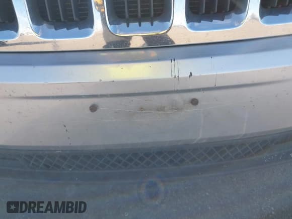 ✅ 2011 Jeep Grand Cherokee Laredo • VIN: 1J4RR4GG6BC589400 • Lot: 43798652. Listed on IAAI with 212,945 mi. Free auction sales archive from the USA and detailed vehicle history report at DreamBid. Image 15.