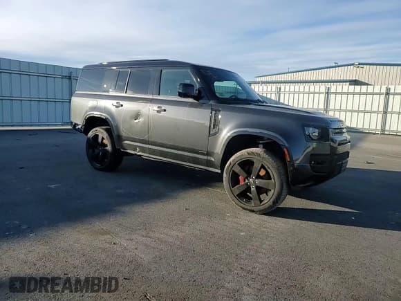 ✅ 2024 Land Rover Defender X • VIN: SALEXFEU3R2356517 • Lot: 44367185. Wystawiony na Copart z przebiegiem 5 755 mil. Bezpłatny archiwum sprzedaży aukcyjnych z USA i szczegółowy raport historii pojazdu na DreamBid. Zdjęcie 12.