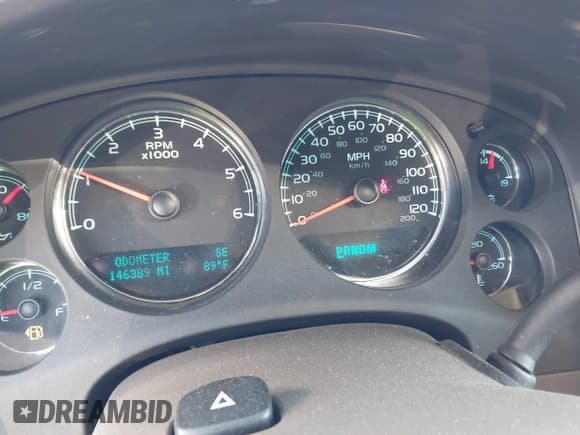 ✅ 2014 Chevrolet Suburban LT • VIN: 1GNSKJE7XER207987 • Lot: 43375552. Listed on IAAI with 146,389 mi. Free auction sales archive from the USA and detailed vehicle history report at DreamBid. Image 7.