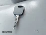 ✅ 1998 Ford Expedition XLT • VIN: 1FMPU18L8WLC39077 • Lot: 42692981. Wystawiony na IAAI z przebiegiem 273 619 mil. Bezpłatny archiwum sprzedaży aukcyjnych z USA i szczegółowy raport historii pojazdu na DreamBid. Zdjęcie 11.