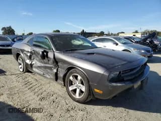 ✅ 2013 Dodge Challenger SXT • VIN: 2C3CDYAG0DH607663 • Lot: 75195794. Wystawiony na Copart z przebiegiem 127 587 mil. Bezpłatny archiwum sprzedaży aukcyjnych z USA i szczegółowy raport historii pojazdu na DreamBid. Zdjęcie 4.
