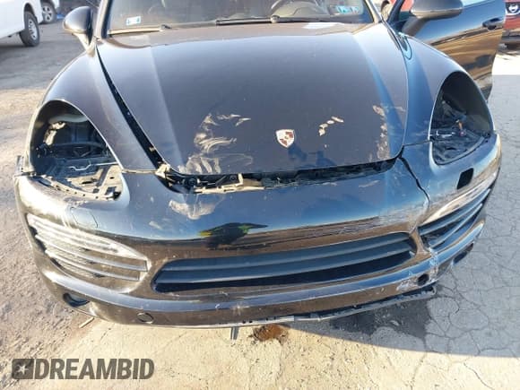 ✅ 2014 Porsche Cayenne • VIN: WP1AA2A27ELA93844 • Lot: 41544491. Listed on IAAI with 69,967 mi. Free auction sales archive from the USA and detailed vehicle history report at DreamBid. Image 6.