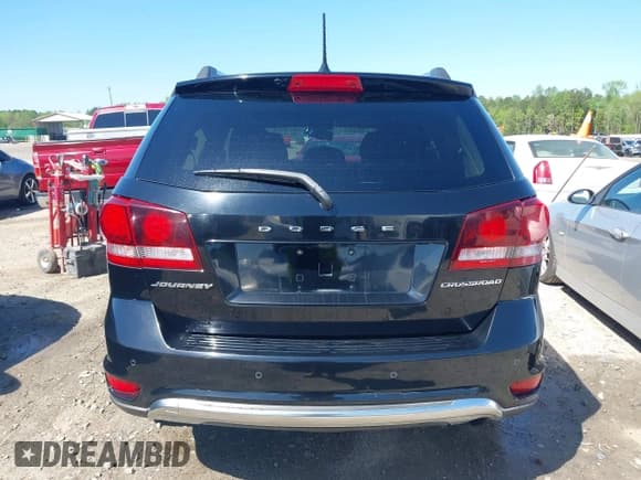 ✅ 2017 Dodge Journey Crossroad Plus • VIN: 3C4PDCGB0HT552964 • Лот: 41991261. Опубликован ранее на IAAI с пробегом 142 352 миль. Бесплатный доступ к архиву аукционных продаж из США и подробный отчёт об истории автомобиля на DreamBid. Изображение 16.