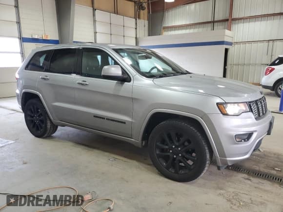 ✅ 2017 Jeep Grand Cherokee Altitude • VIN: 1C4RJFAG0HC875222 • Lot: 93851345. Listed on Copart with 198,413 mi. Free auction sales archive from the USA and detailed vehicle history report at DreamBid. Image 4.