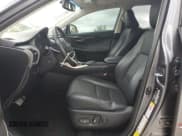 ✅ 2017 Lexus NX 200t • VIN: JTJYARBZ3H2055622 • Lot: 93249845. Wystawiony na Copart z przebiegiem 111 736 mil. Bezpłatny archiwum sprzedaży aukcyjnych z USA i szczegółowy raport historii pojazdu na DreamBid. Zdjęcie 7.