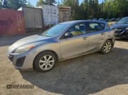 ✅ 2011 Mazda 3 GX • VIN: JM1BL1KF9B1374949 • Лот: 64721155. Опубликован ранее на Copart с пробегом 194 062 миль. Бесплатный доступ к архиву аукционных продаж из США и подробный отчёт об истории автомобиля на DreamBid. Изображение 1.