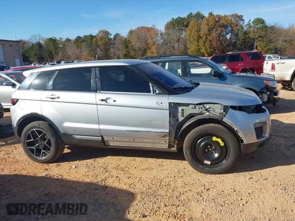 ✅ 2017 Land Rover Range Rover Evoque SE • VIN: SALVP2BGXHH172968 • Lot: 43711367. Listed on IAAI with 119,984 mi. Free auction sales archive from the USA and detailed vehicle history report at DreamBid. Image 13.