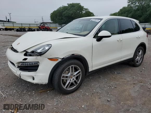 ✅ 2011 Porsche Cayenne S • VIN: WP1AB2A26BLA43543 • Lot: 58706975. Listed on Copart with 69,696 mi. Free auction sales archive from the USA and detailed vehicle history report at DreamBid. Image 1.