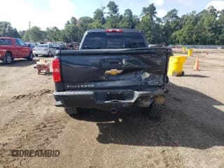 ✅ 2017 Chevrolet Silverado 1500 LT • VIN: 3GCUKREC6HG327464 • Lot: 68323465. Wystawiony na Copart z przebiegiem 152 852 mil. Bezpłatny archiwum sprzedaży aukcyjnych z USA i szczegółowy raport historii pojazdu na DreamBid. Zdjęcie 6.