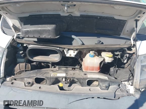 ✅ 2014 Ram ProMaster Cargo • VIN: 3C6TRVDGXEE104492 • Lot: 43388054. Wystawiony na IAAI z przebiegiem 220 282 mil. Bezpłatny archiwum sprzedaży aukcyjnych z USA i szczegółowy raport historii pojazdu na DreamBid. Zdjęcie 10.