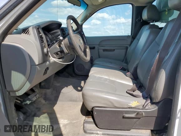 ✅ 2012 Chevrolet Silverado 2500HD Work Truck • VIN: 1GC0CVCG0CF155579 • Lot: 84568965. Wystawiony na Copart z przebiegiem 129 746 mil. Bezpłatny archiwum sprzedaży aukcyjnych z USA i szczegółowy raport historii pojazdu na DreamBid. Zdjęcie 7.