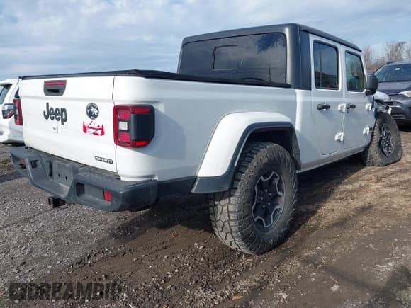 ✅ 2021 Jeep Gladiator Sport S • VIN: 1C6JJTAG0ML501738 • Lot: 43613648. Wystawiony na IAAI z przebiegiem 49 685 mil. Bezpłatny archiwum sprzedaży aukcyjnych z USA i szczegółowy raport historii pojazdu na DreamBid. Zdjęcie 4.