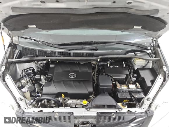 ✅ 2014 Toyota Sienna L • VIN: 5TDZK3DC0ES521084 • Lot: 91253955. Listed on Copart with 63,259 mi. Free auction sales archive from the USA and detailed vehicle history report at DreamBid. Image 12.