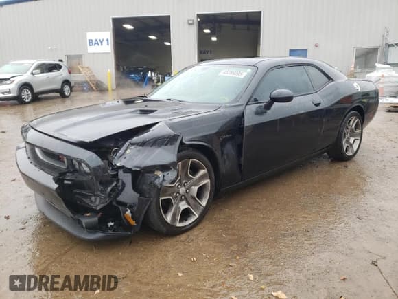 ✅ 2013 Dodge Challenger R/T • VIN: 2C3CDYBT2DH612455 • Lot: 43289095. Wystawiony na Copart z przebiegiem 88 532 mil. Bezpłatny archiwum sprzedaży aukcyjnych z USA i szczegółowy raport historii pojazdu na DreamBid. Zdjęcie 1.