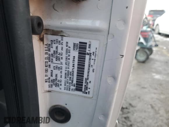 ✅ 1996 Ford Bronco Custom • VIN: 1FMEU15H3TLB67546 • Лот: 88875695. Опубликован ранее на Copart с пробегом 222 701 миль. Бесплатный доступ к архиву аукционных продаж из США и подробный отчёт об истории автомобиля на DreamBid. Изображение 12.