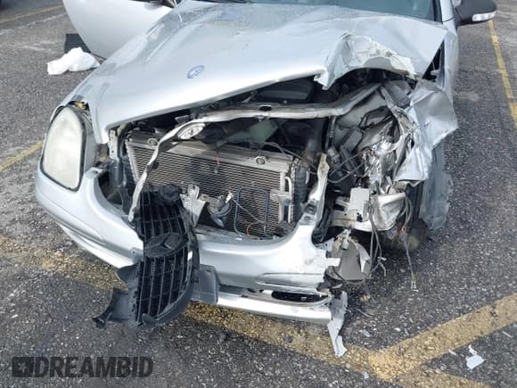 ✅ 2001 Mercedes-Benz SLK 230 Kompressor • VIN: WDBKK49F21F184632 • Lot: 41746350. Listed on IAAI with 130,281 mi. Free auction sales archive from the USA and detailed vehicle history report at DreamBid. Image 6.