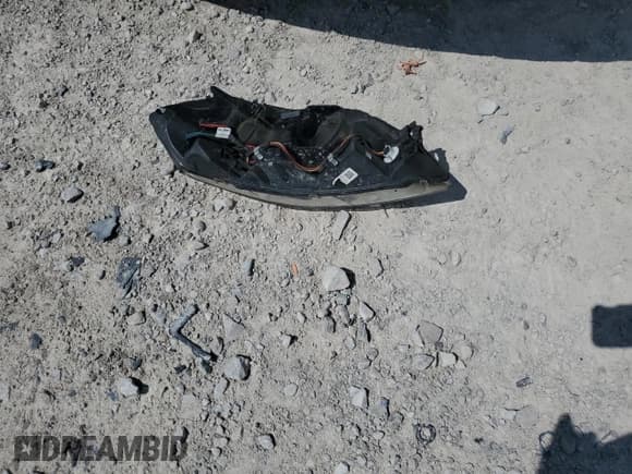 ✅ 2015 Chevrolet Impala LT • VIN: 2G1WB5E3XF1125792 • Лот: 62542804. Опубликован ранее на Copart с пробегом 127 925 миль. Бесплатный доступ к архиву аукционных продаж из США и подробный отчёт об истории автомобиля на DreamBid. Изображение 12.