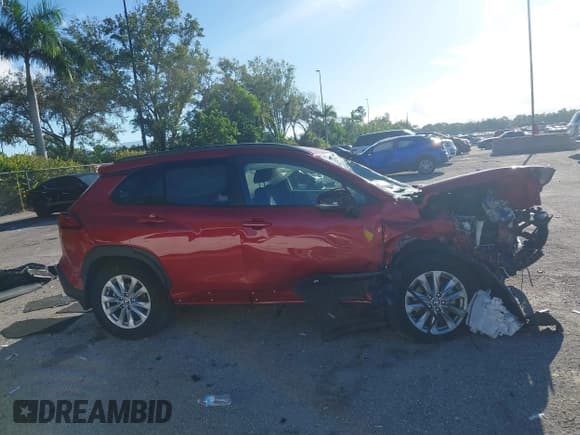 ✅ 2023 Toyota Corolla Cross LE • VIN: 7MUCAAAG1PV069319 • Лот: 43270106. Опубликован ранее на IAAI с пробегом 58 475 миль. Бесплатный доступ к архиву аукционных продаж из США и подробный отчёт об истории автомобиля на DreamBid. Изображение 14.