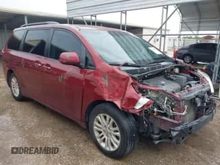 ✅ 2016 Toyota Sienna XLE • VIN: 5TDYK3DC9GS690633 • Lot: 42496276. Listed on IAAI with 140,289 mi. Free auction sales archive from the USA and detailed vehicle history report at DreamBid. Image 1.