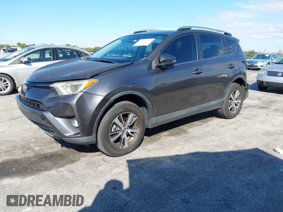 ✅ 2018 Toyota RAV4 XLE • VIN: 2T3WFREVXJW412618 • Lot: 43696429. Listed on IAAI with 134,394 mi. Free auction sales archive from the USA and detailed vehicle history report at DreamBid. Image 21.