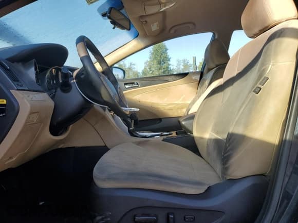 ✅ 2013 Hyundai Sonata GLS • VIN: 5NPEB4AC0DH733481 • Lot: 71683904. Listed on Copart with 145,303 mi. Free auction sales archive from the USA and detailed vehicle history report at DreamBid. Image 7.