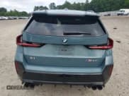 ✅ 2024 BMW X1 • VIN: WBX13EF0XR5Z97754 • Lot: 64200945. Wystawiony na Copart z przebiegiem 28 918 mil. Bezpłatny archiwum sprzedaży aukcyjnych z USA i szczegółowy raport historii pojazdu na DreamBid. Zdjęcie 6.