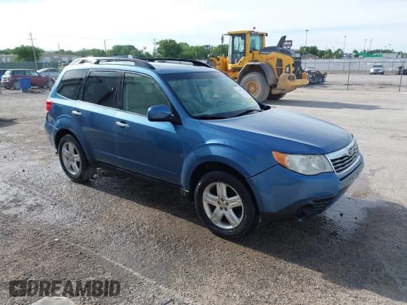 ✅ 2009 Subaru Forester X • VIN: JF2SH63639H762890 • Lot: 42251759. Listed on IAAI with 202,935 mi. Free auction sales archive from the USA and detailed vehicle history report at DreamBid. Image 1.
