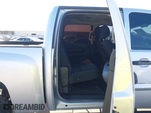 ✅ 2012 Chevrolet Silverado 1500 LT • VIN: 3GCPCSE07CG182788 • Лот: 43425855. Опубликован ранее на IAAI с пробегом 247 216 миль. Бесплатный доступ к архиву аукционных продаж из США и подробный отчёт об истории автомобиля на DreamBid. Изображение 8.