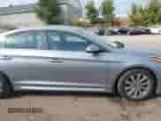 2015 Hyundai Sonata Sport z VIN 5NPE34AF2FH208612, wystawiony jako IAAI lot #43264042 z przebiegiem 129 257 mil mil oraz . Historia ofert i sprzedaży dostępna na DreamBid. Obrazek 13.