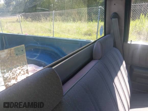 1995 Dodge Dakota с VIN 1B7FL26X1SW930958, выставлен на аукционе IAAI как лот 42517165 с пробегом 168 399 миль миль и . История ставок и продаж доступна на DreamBid. Изображение 8.