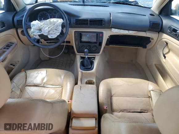 ✅ 2002 Volkswagen Passat GLS • VIN: WVWPD63B72P292372 • Lot: 86814505. Listed on Copart with 227,032 mi. Free auction sales archive from the USA and detailed vehicle history report at DreamBid. Image 8.