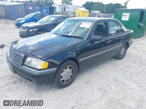 ✅ 1995 Mercedes-Benz C 2.8L • VIN: WDBHA28E1SF176775 • Лот: 42528188. Опубликован ранее на IAAI с пробегом 144 906 миль. Бесплатный доступ к архиву аукционных продаж из США и подробный отчёт об истории автомобиля на DreamBid. Изображение 2.