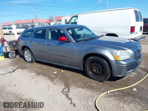 2006 Dodge Magnum с VIN 2D4FV47V76H364475, выставлен на аукционе IAAI как лот 41663619 с пробегом 279 555 миль миль и . История ставок и продаж доступна на DreamBid. Изображение 1.
