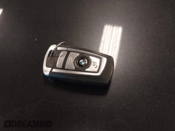 ✅ 2011 BMW 7 Series 750Li xDrive • VIN: WBAKC8C56BC433083 • Lot: 42523890. Listed on IAAI with 120,977 mi. Free auction sales archive from the USA and detailed vehicle history report at DreamBid. Image 11.