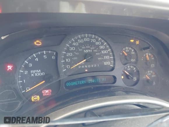 ✅ 2006 Chevrolet Suburban LS 1WT • VIN: 1GNEC16Z06J140083 • Lot: 42873925. Listed on IAAI with 254,683 mi. Free auction sales archive from the USA and detailed vehicle history report at DreamBid. Image 7.