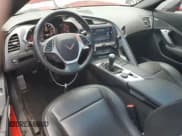 ✅ 2015 Chevrolet Corvette 1LT • VIN: 1G1YA2D79F5104817 • Lot: 65997165. Wystawiony na Copart z przebiegiem 36 284 mil. Bezpłatny archiwum sprzedaży aukcyjnych z USA i szczegółowy raport historii pojazdu na DreamBid. Zdjęcie 8.