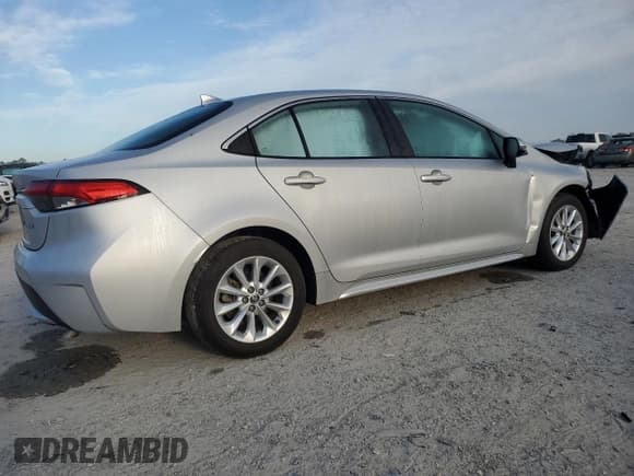 ✅ 2022 Toyota Corolla XLE • VIN: 5YFFPMAE7NP280231 • Lot: 50531375. Wystawiony na Copart z przebiegiem 55 226 mil. Bezpłatny archiwum sprzedaży aukcyjnych z USA i szczegółowy raport historii pojazdu na DreamBid. Zdjęcie 3.