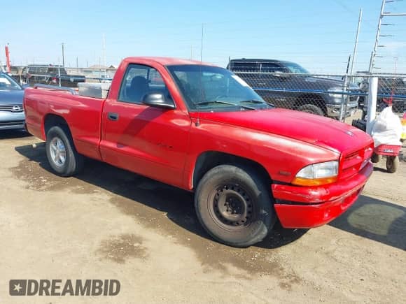 2000 Dodge Dakota z VIN 1B7FL26PXYS774614, wystawiony jako IAAI lot #41421195 z przebiegiem 188 823 mil mil oraz . Historia ofert i sprzedaży dostępna na DreamBid. Obrazek 1.