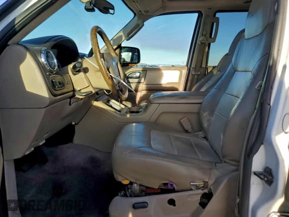 ✅ 2005 Ford Expedition Eddie Bauer • VIN: 1FMFU18545LA33105 • Lot: 94583875. Wystawiony na Copart z przebiegiem 248 278 mil. Bezpłatny archiwum sprzedaży aukcyjnych z USA i szczegółowy raport historii pojazdu na DreamBid. Zdjęcie 7.