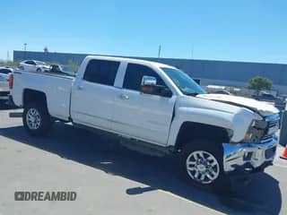 2018 Chevrolet Silverado 2500HD LTZ с VIN 1GC1KWEY3JF276719, выставлен на аукционе IAAI как лот 42923749 с пробегом 183 716 миль миль и . История ставок и продаж доступна на DreamBid. Изображение 1.