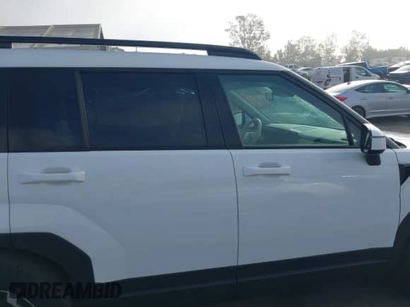 2025 Hyundai Santa Fe SEL z VIN 5NMP24GL0SH076658, wystawiony jako IAAI lot #43616886 z przebiegiem 5 183 mil mil oraz . Historia ofert i sprzedaży dostępna na DreamBid. Obrazek 13.