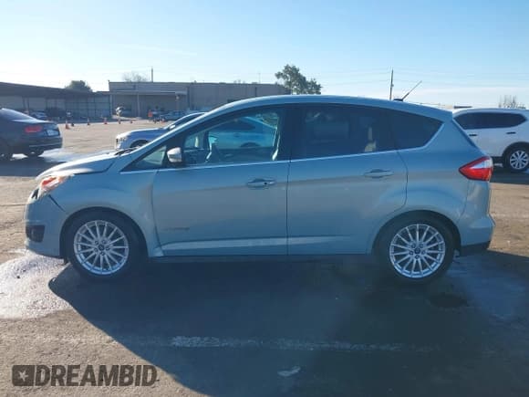✅ 2013 Ford C-Max SEL • VIN: 1FADP5BU2DL502027 • Lot: 41550238. Wystawiony na IAAI z przebiegiem 125 975 mil. Bezpłatny archiwum sprzedaży aukcyjnych z USA i szczegółowy raport historii pojazdu na DreamBid. Zdjęcie 14.