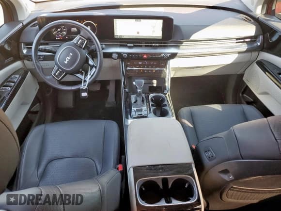 ✅ 2024 Kia Carnival SX • VIN: KNDNE5H37R6330182 • Lot: 86678835. Listed on Copart with 37,661 mi. Free auction sales archive from the USA and detailed vehicle history report at DreamBid. Image 8.