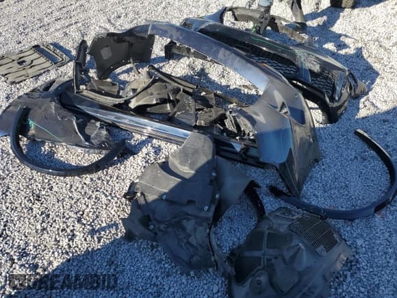 ✅ 2022 BMW X5 M • VIN: 5YMJU0C06N9M19369 • Lot: 83088734. Wystawiony na Copart z przebiegiem 35 382 mil. Bezpłatny archiwum sprzedaży aukcyjnych z USA i szczegółowy raport historii pojazdu na DreamBid. Zdjęcie 15.